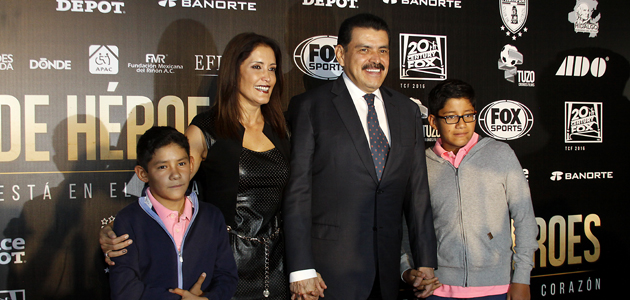 Francisco Olvera, Lupita Romero, Francisco Olvera y Jorge Olvera