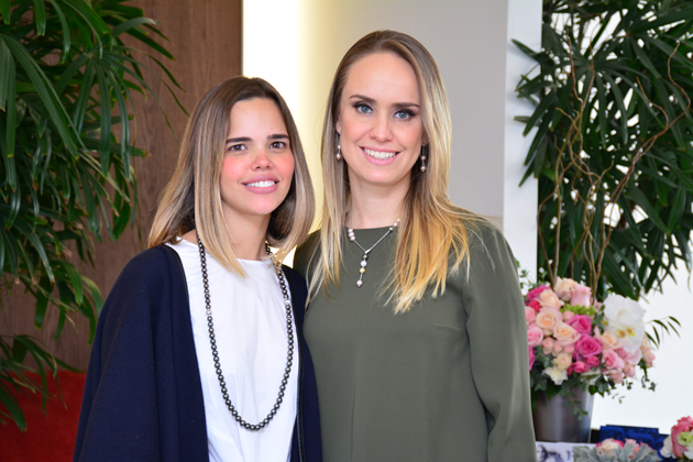 Renata Larios y Julika Roux