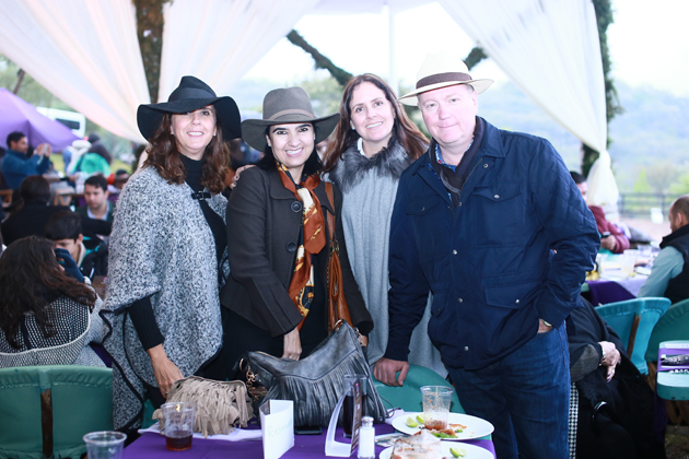 Estela de Alba Rulfo, Martha Alcaraz, Laura y Jorge Araigi