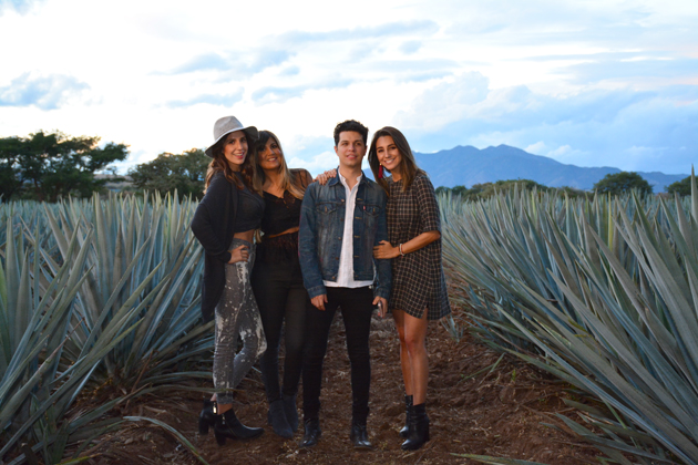 Regina Mendez, Nicole ruiz, David R Carballido y Karina Gudiño
