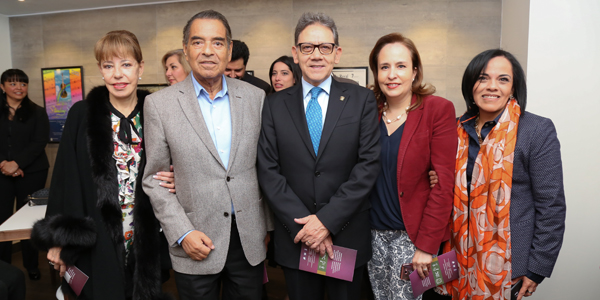 (principal) Rosalinda González, Humberto Benítez, Alfredo Barrera Baca, Carolina Alanis y Mariana Sánchez