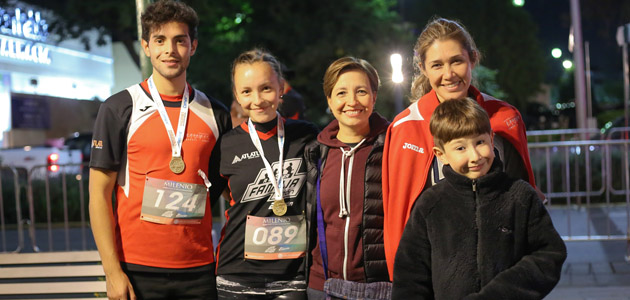 (principal) Carlos Espinosa, María de Jesus Ocadiz, María Teresa Robles, Juyma Hinojosa y Nicolas Medina