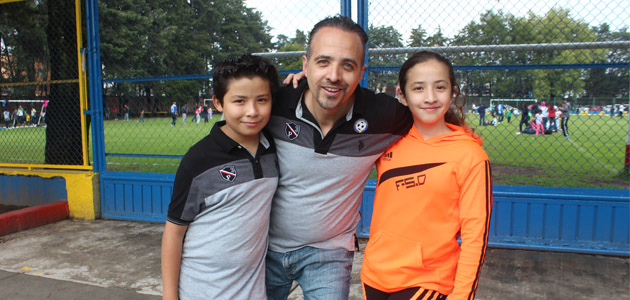 (principal) JUAN MÉNDEZ, CHRISTOPHER MÉNDEZ Y ALICKA MÉNDEZ