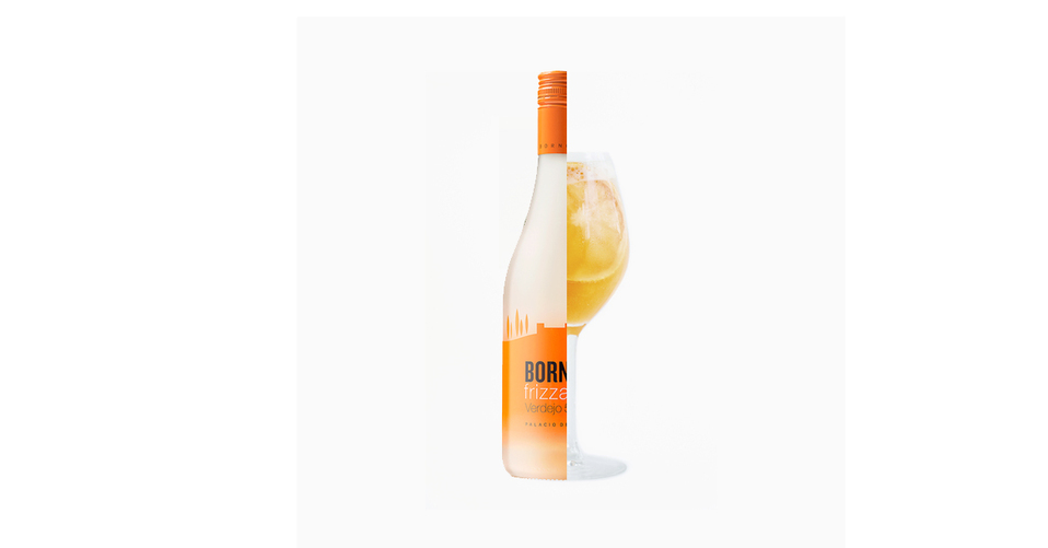 Cóctel Mimosa de Guayaba, preparado con Bornos Frizzante Verdejo 5,5º,  Aperol (licor de naranja), maracuyá y guayaba.