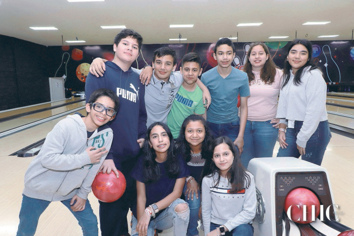 Alumnos del ICT  Durante el Convivio