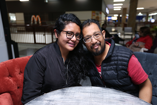 SANDRA CAMACHO Y JONATHAN BERNALDEZ