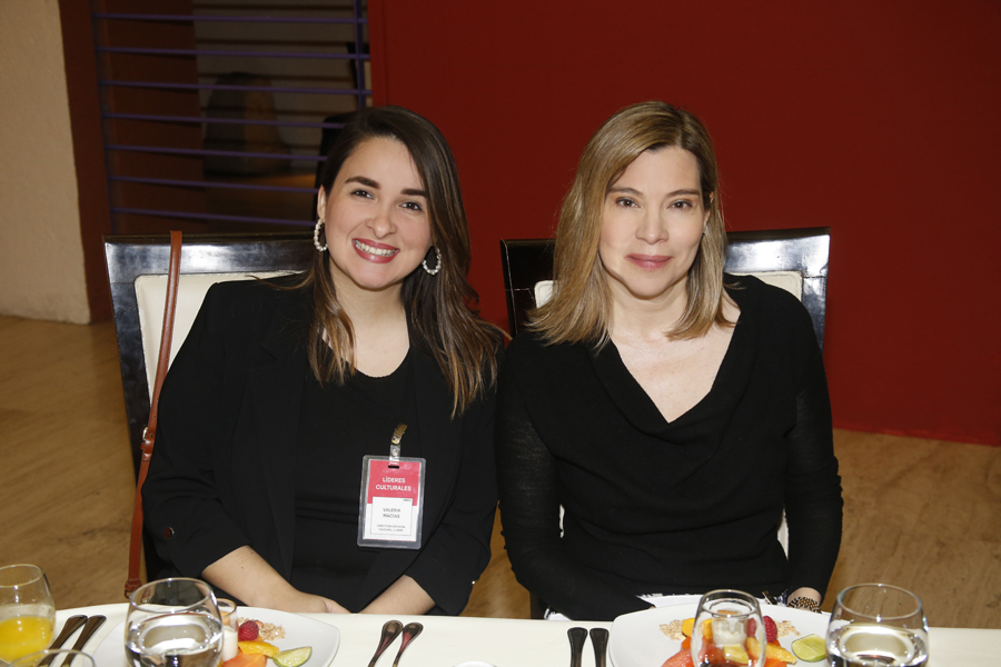 Valeria Macías y Ana Bárbara Caballero