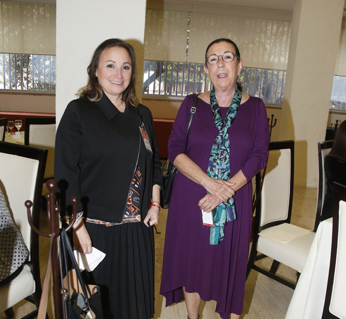 Verónica González y Magdalena Sofía Cárdenas