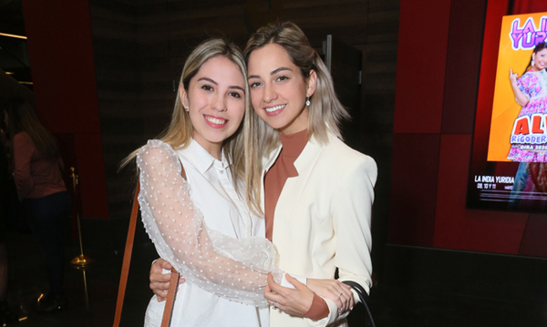 Ana Victoria y Marifa Gastón de Lozano