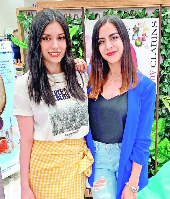 Karen González y Adriana Torres