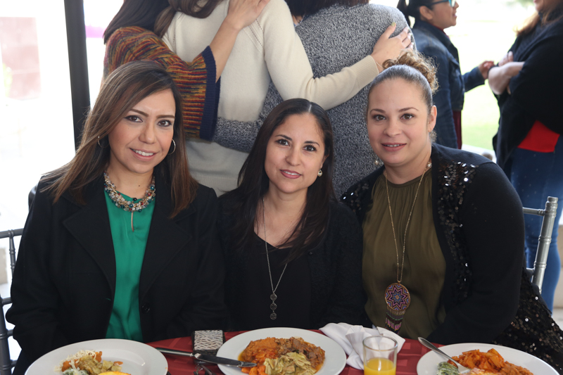 Liz, Angie y Vero