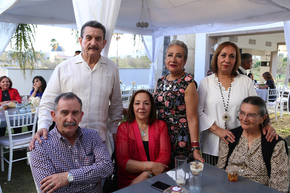 Claudio, Jaime, Rosa, Maru, Alicia y María Luisa