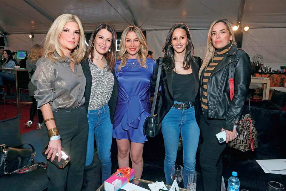 Mónica Reyes, Ana Beltrán de Almaguer, Vanessa Villarreal de Martínez, Gaby Beltrán  de De la Garza y Cecy Moyeda