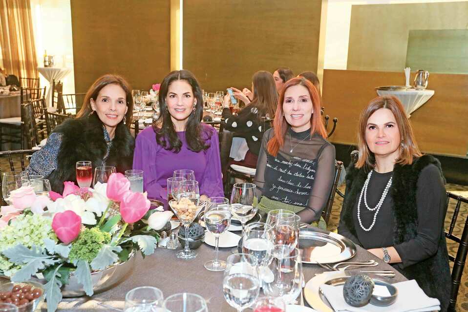 Margarita Coronado de De la Garza, Paulina Zambrano de Martínez, Paulina Farías y Claudia de la Garza