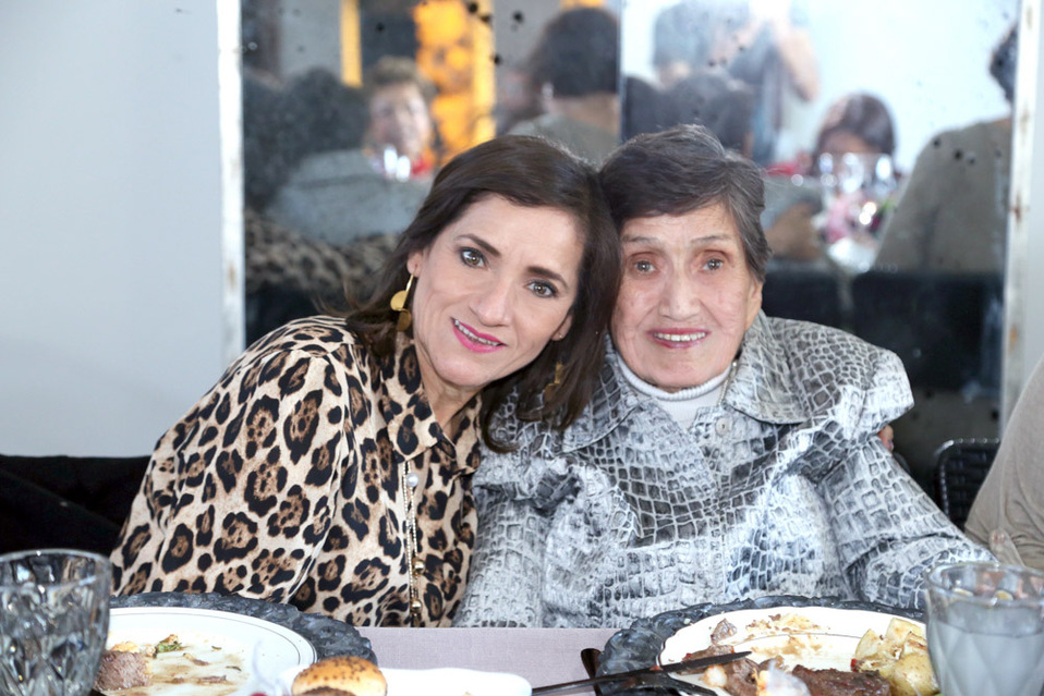 Gina y Juanita