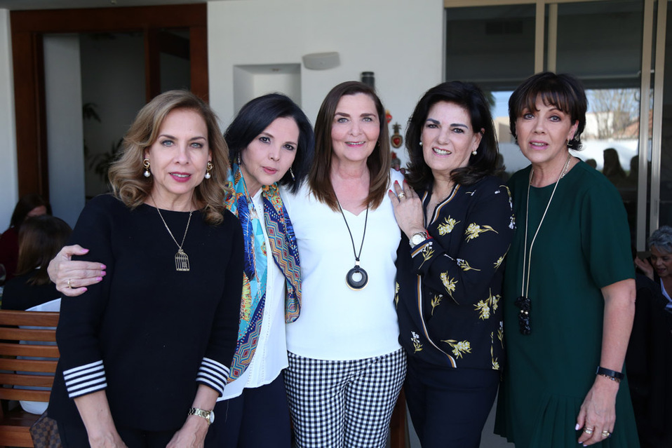 Juanny, Marcela, Lily, Ruth y Martha Patricia