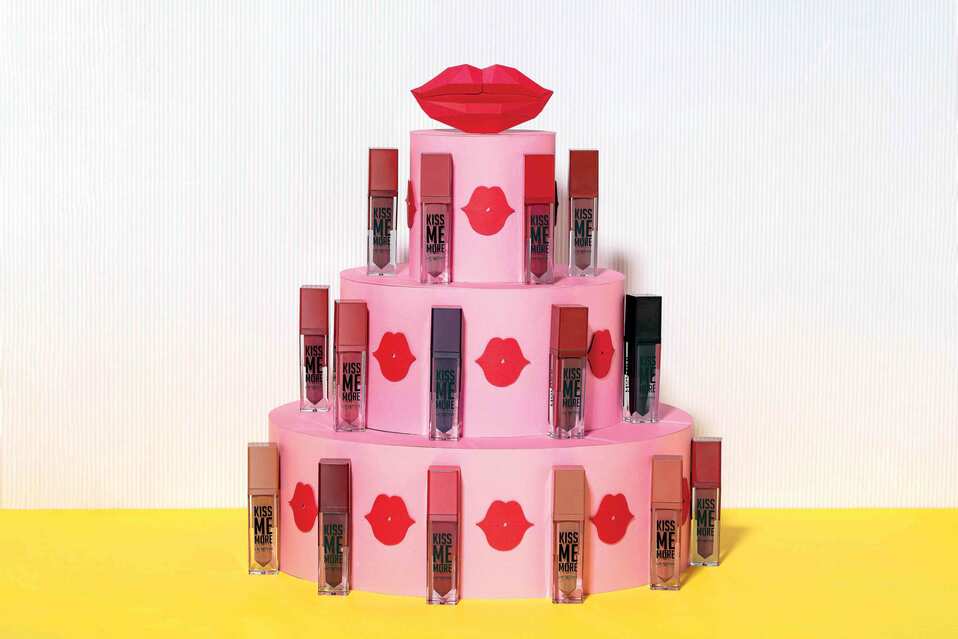La más reciente colección de la firma consta de 16 lipsticks