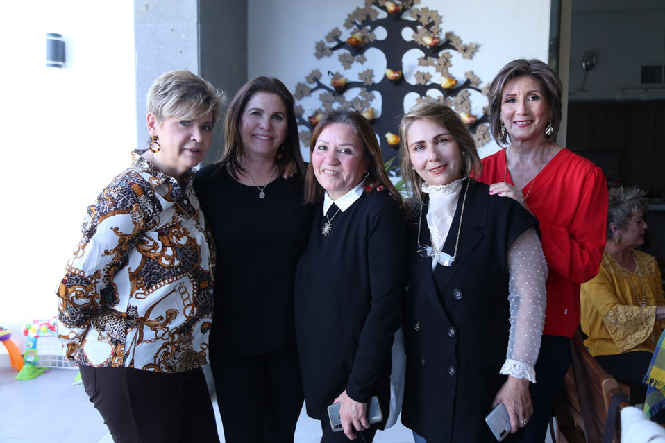 Luz María, Lily, Laura, Rosy y Silvia