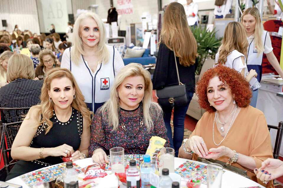Graciela Tancredi, Tey González de Salas, Marina Benavides de Castillo e Irene Múzquiz de Karren