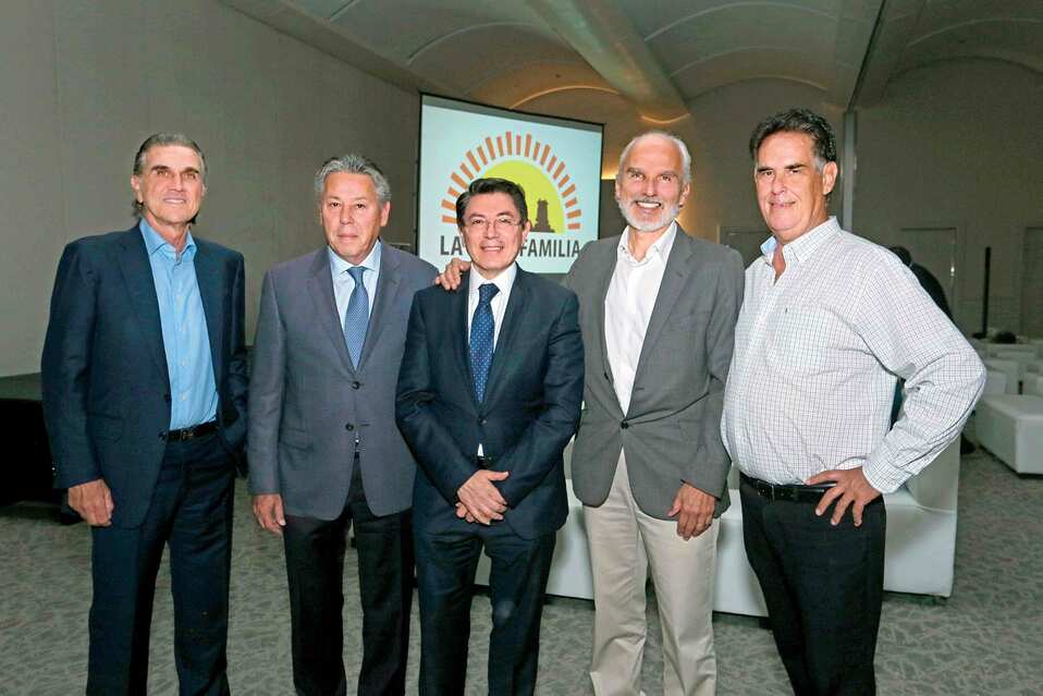 Ignacio Farías, Rodrigo de León, Enrique Vogel, Diego Zorrilla y Jorge Morales
