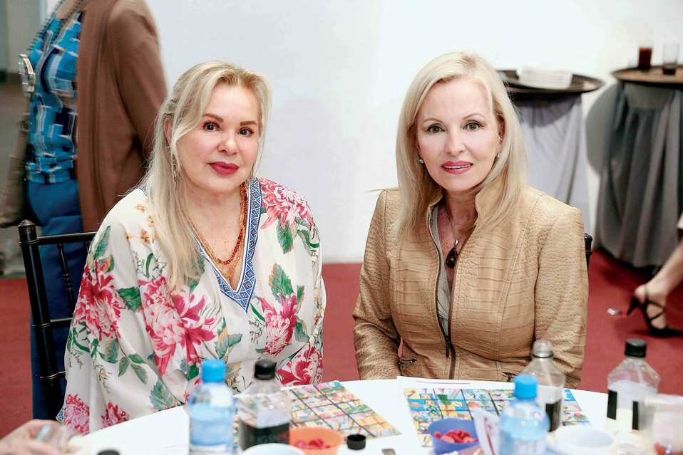 Mónica Garza Morton y Consuelo Ibarra de Benavides