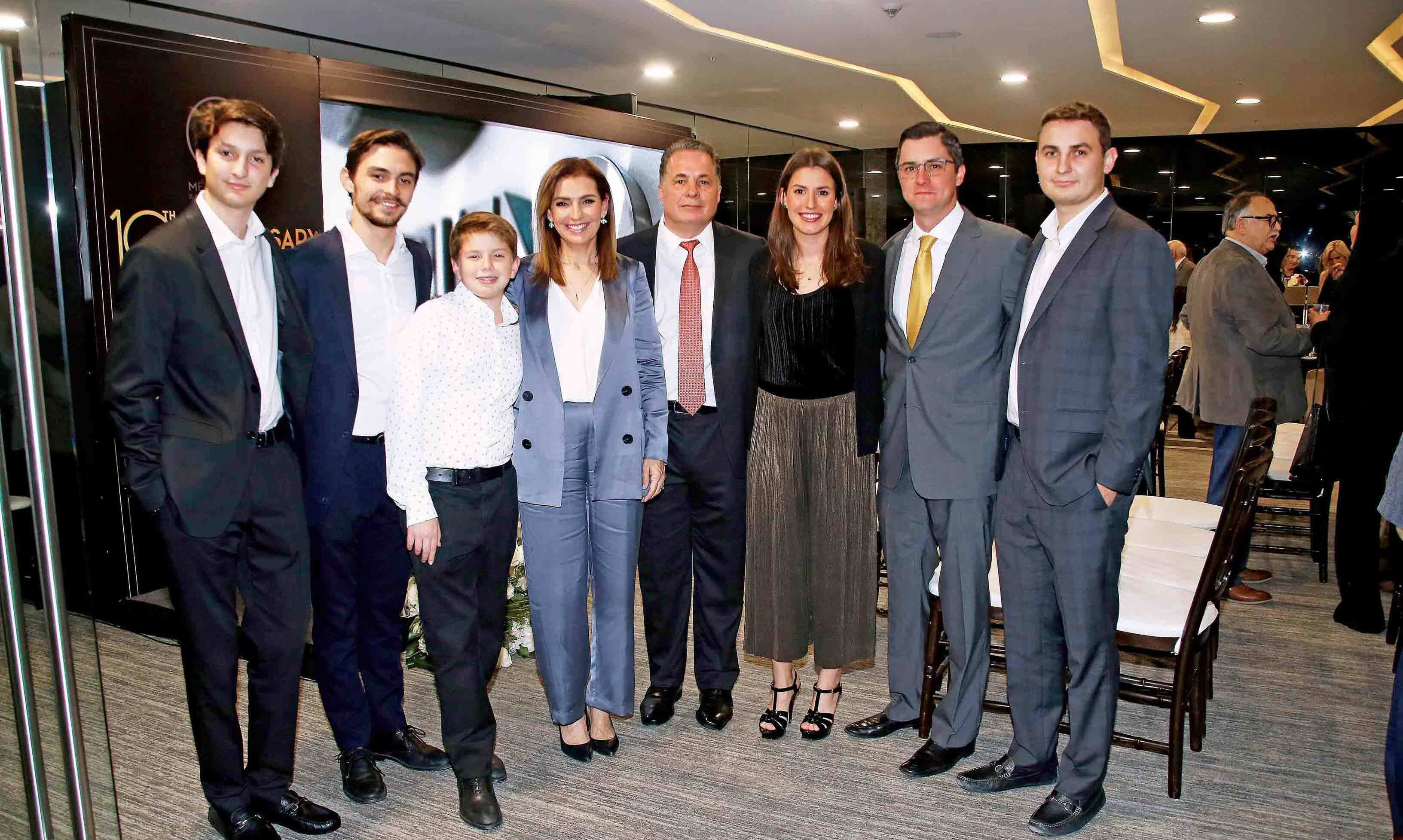 Mauricio Melo, Adrián Melo, Santiago Melo, Gaby Bueno de  Melo, Eduardo Melo, Paulina Melo de Gutiérrez, Ernesto Gutiérrez y Eduardo Melo