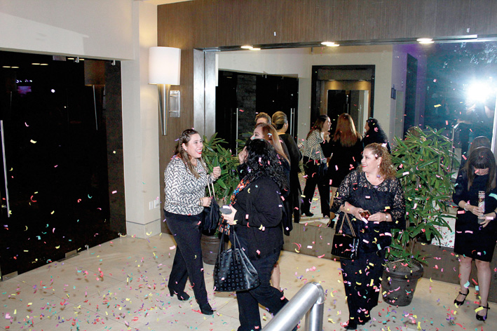 Divertida Sorpresa / José Chang