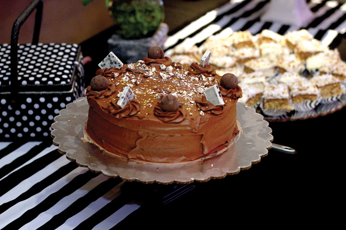 Únicos Detalles / José Chang