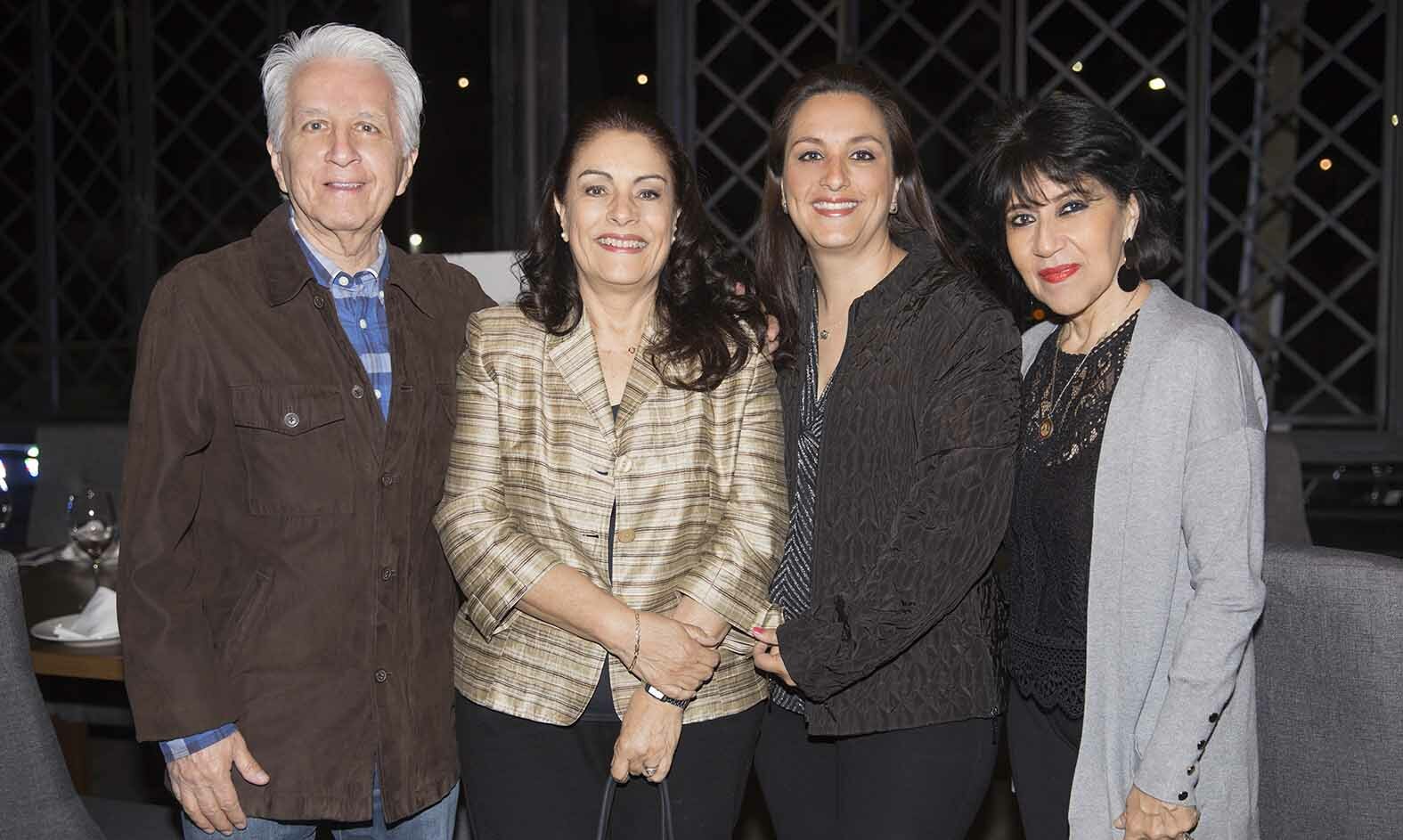 Luis Maldonado, Alida Rojas, Perla Maldonado y Perla Rojas