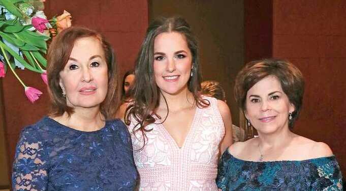 Rosa Elia Garza de Bremer, Valeria Bremer y Lucha González de Villarreal