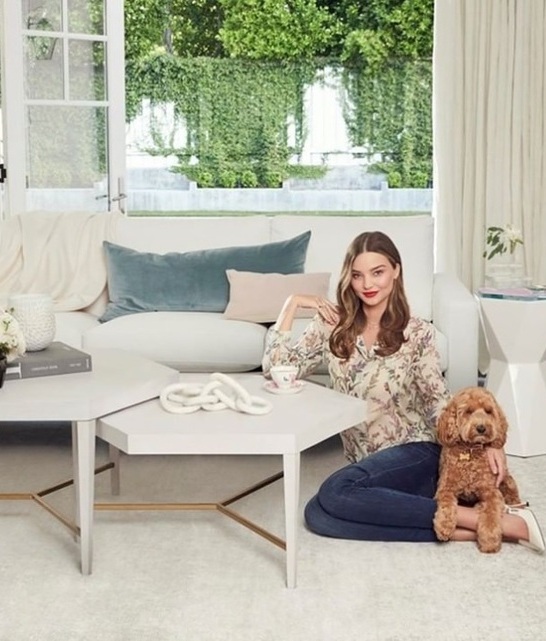 Miranda Kerr debuta como diseñadora de muebles este año (Foto: Instagram)