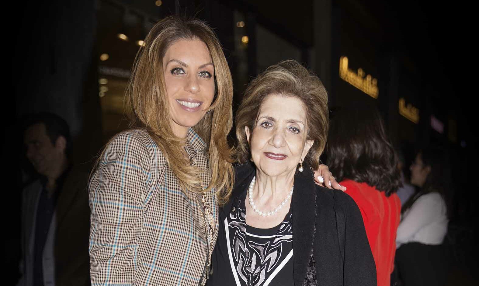 Araceli Morales y Silvia Morales