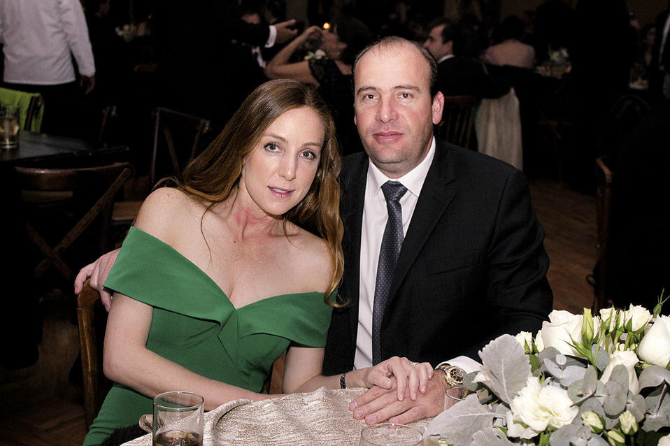 Linzay Dewey y David Mendel