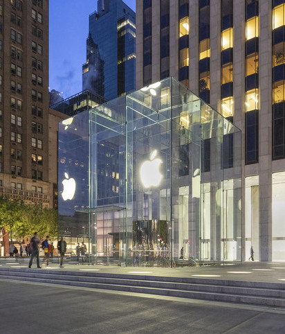 Apple Store 5th Ave, NY, Imagen: Cortesía Aaron Hargreaves / Foster + Partners