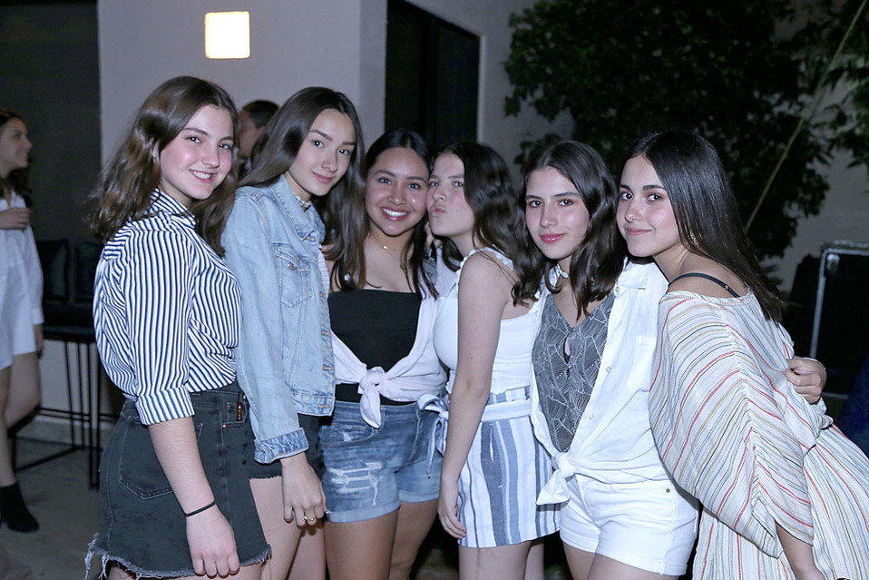 Dana, Pamela, Ana Cecy, Ane, Vale y Ángela