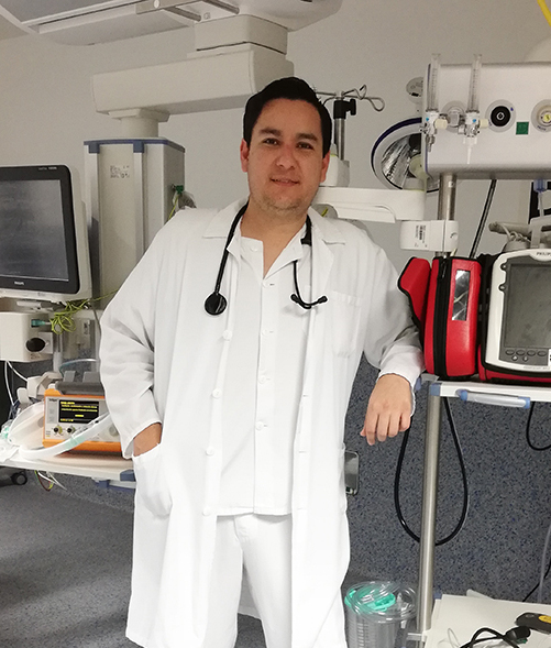 1. Octavio Gutiérrez desde la sala de urgencias en España