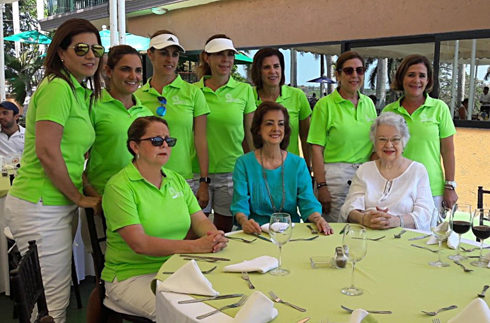 Macarena Mariel, Bety Ladaga, Anya Elizondo, Lupita Gómez, Elsa Treviño, Pinina Altamirano, Martha Treviño, Ileana Govela, Carmela Pumarejo y Elda de 