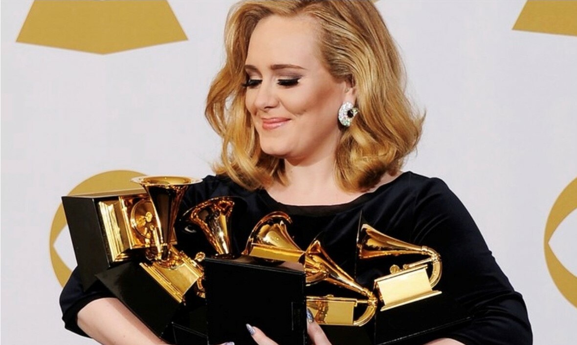En los Grammys de 2012 cuando arrasó con su álbum "21".