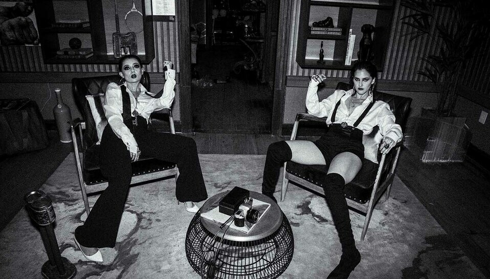 Andrea Moscoso y Bárbara Bustamante