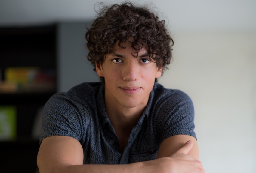 Isaac Hernández bailarín de ballet tapatío