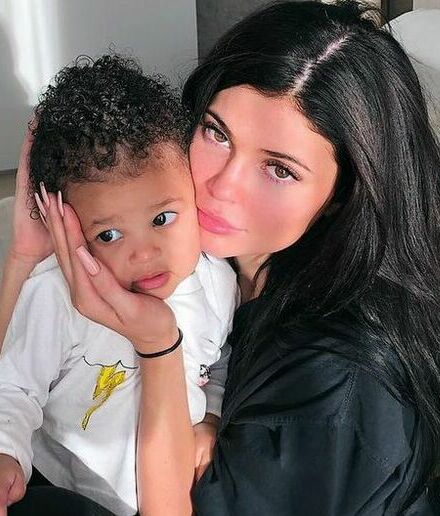 Stormi y Kylie Jenner hacen el Snack Challenge y enternecen las redes (Foto: Instagram)