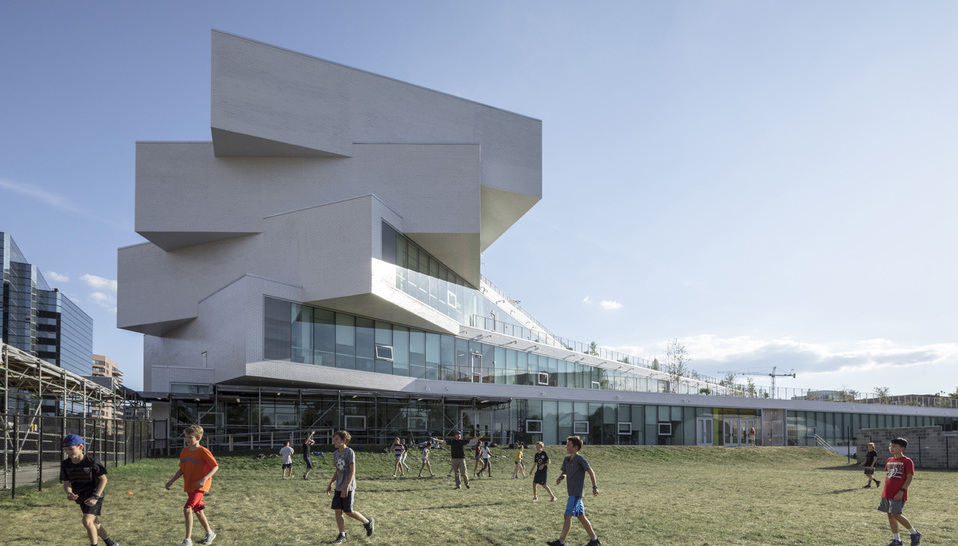 Heights Building, Imagen: Cortesía Laurian Ghinitoiu