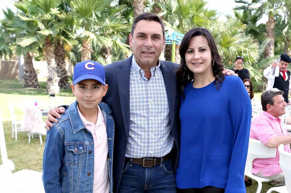 Antonio, Raúl y Beba
