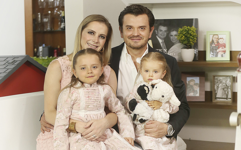 Mayté Góngora y Guillermo Molina una familia extraordinaria.