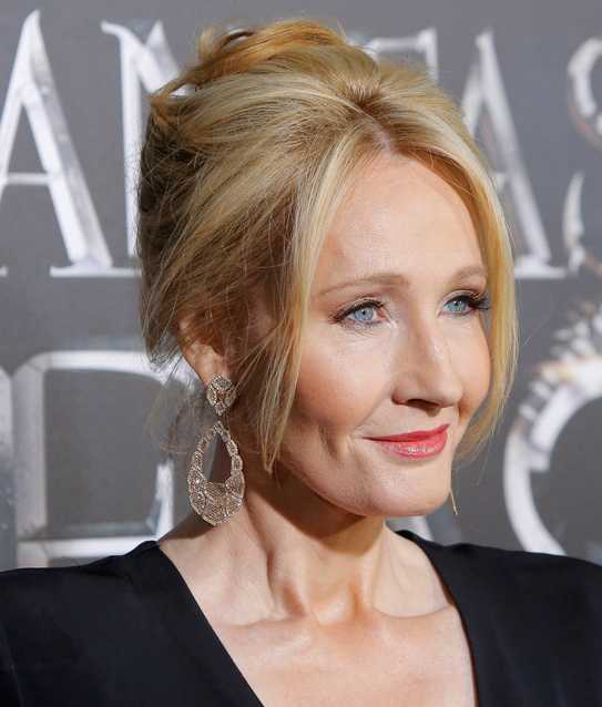 J.K. Rowling es acusada de transfobia en sus redes sociales (Foto: Reuters)
