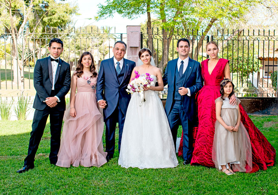 Familia de la novia. Ramón, Sofía, Ramón, Ana Cecy, Eduardo, Scarlett y Scarlett