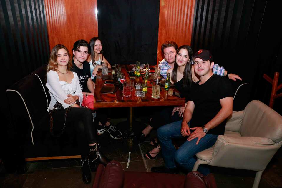 Ivana Ayala, Eduardo Zamano, Fernanda Zamano, AntonIo Zepeda, Jimena Ancira y Arturo Leal