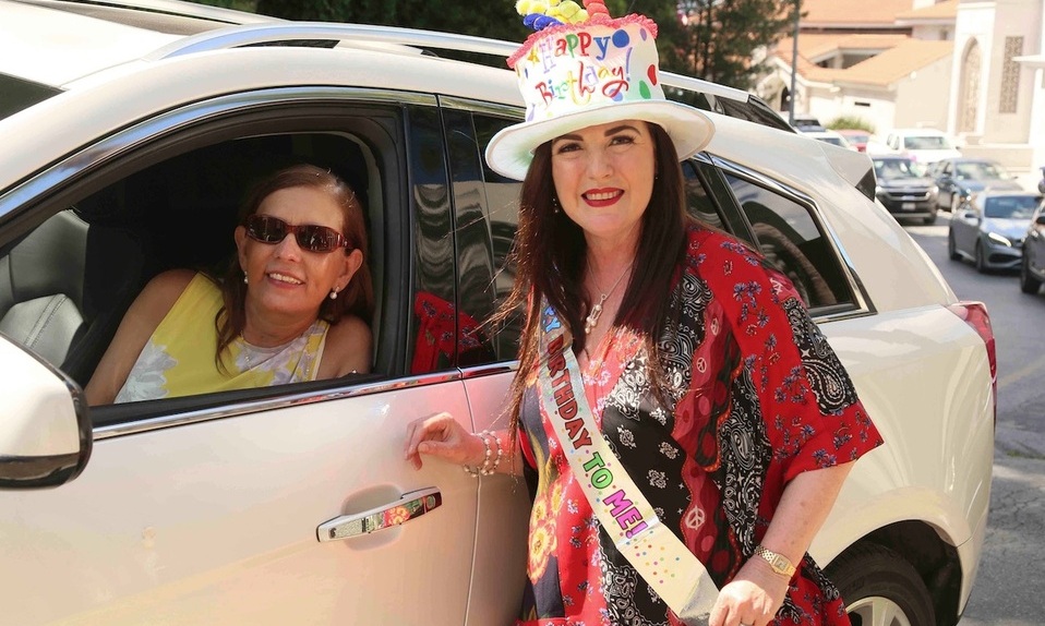 Tita Belden y Marlene Dávila de Rodríguez