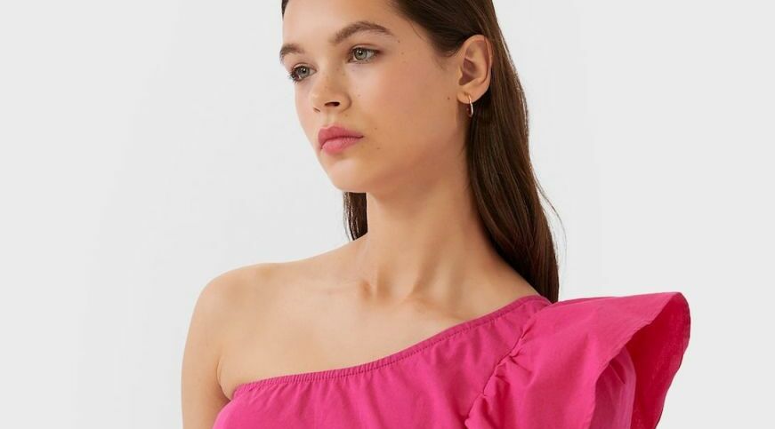 Top asimétrico de Stradivarius