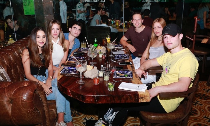 Miranda González, Florencia Calderón, Darío Martínez, Santiago Canales, Ivanna Noetzel y Ernesto Elizondo / Fotos: Daniel Saldívar